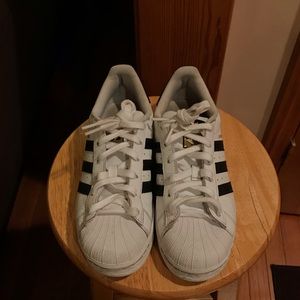 Women’s Adidas Superstar
